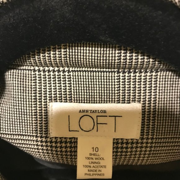 Ann Taylor Loft Women's Buttoned Gray Blazer - Picture 3 of 7